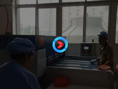 吸塑双工位自动裁断机